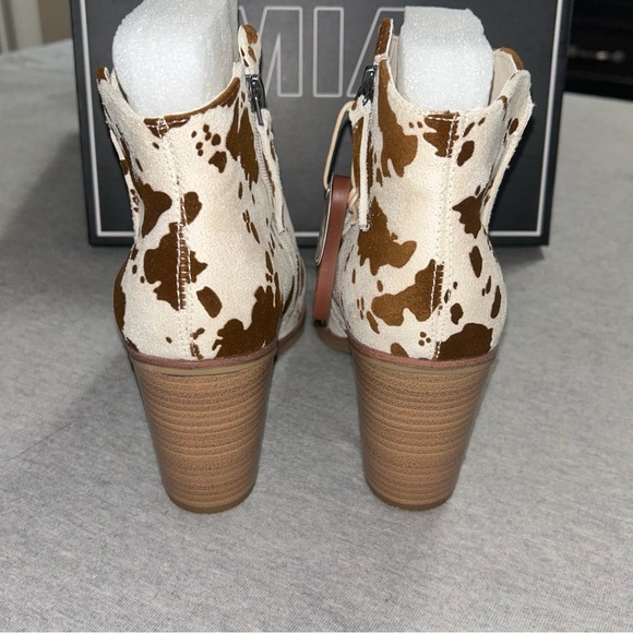NIB MIA Cowprint Booties size 7.5 - Picture 7 of 8